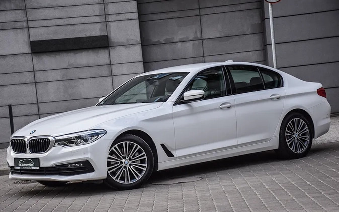 BMW Seria 5 cena 143900 przebieg: 130000, rok produkcji 2019 z Rumia małe 742